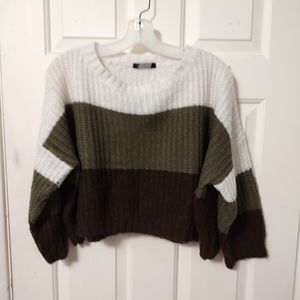 Solution oversize crop sweater